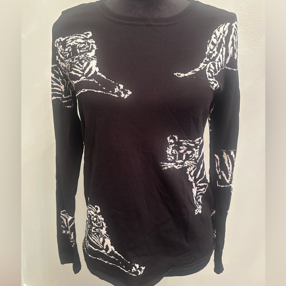 INC International Concepts Black and White Tiger Pattern Long Sleeve Top